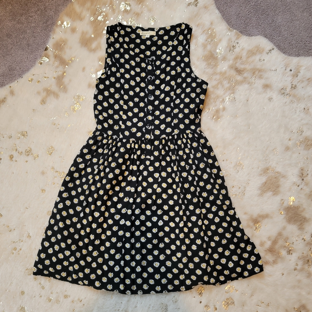 Adorable Daisy Pattern Dress!